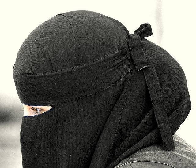 Tunisie : le niqab officiellement autorisé dans les universités