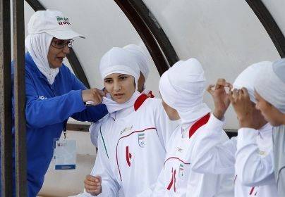 Fifa : les joueuses de football pourront porter le hijab
