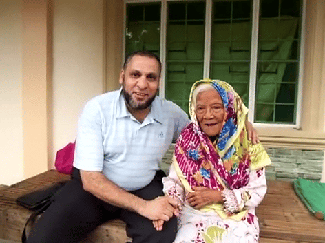 Ancienne Protestante, Lola s’est convertie à l’islam à 85 ans