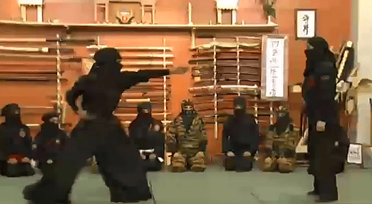 iran-femmes-ninja01