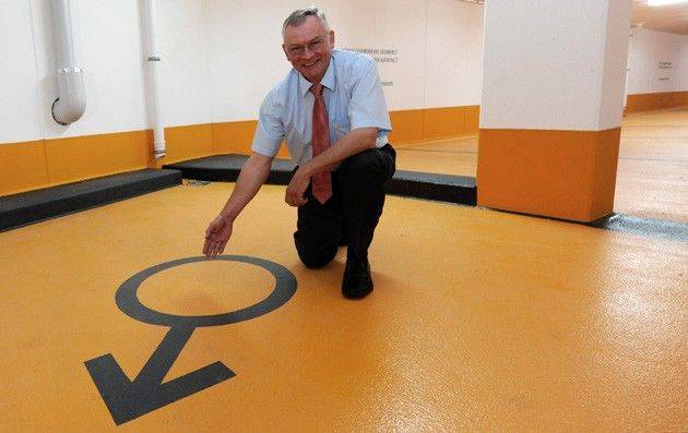 men-only-parking