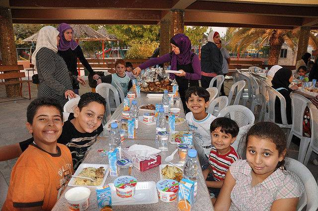 Ramadan solidaire Ramadan 2012 placé sous le signe de la solidarité