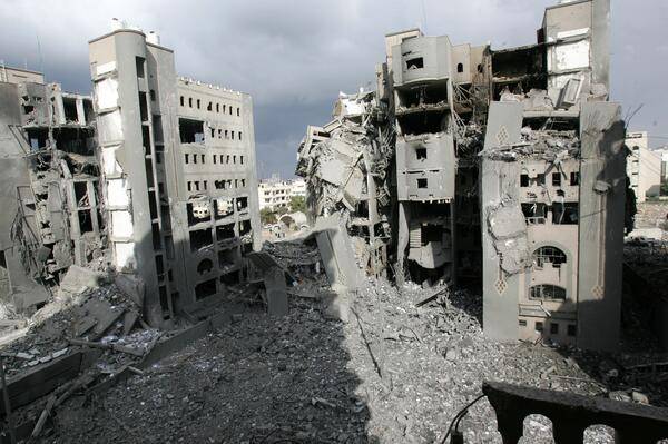 Gaza sous les bombes : Israël détruit et bombarde impunément Gaza sous les bombes : Israël détruit et bombarde impunément