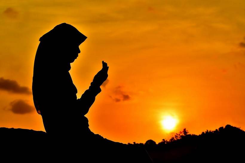 Le dhikr ou l’évocation d’Allah : ses mérites et ses bienfaits Le dhikr ou l’évocation d’Allah : ses mérites et ses bienfaits
