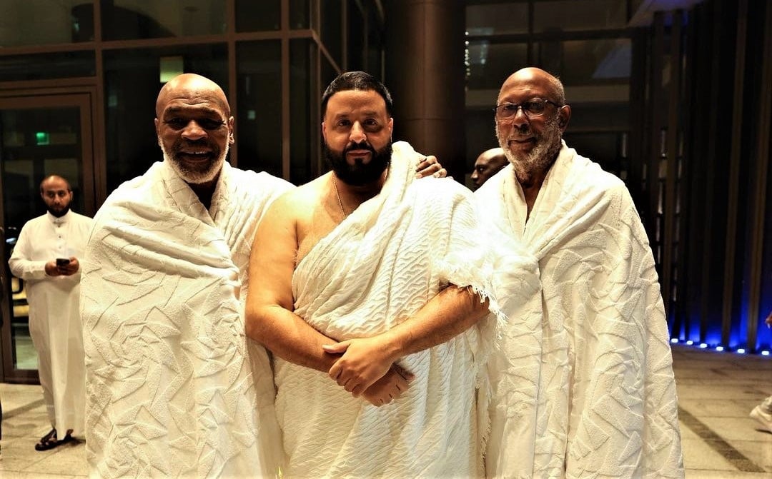 Dj Khaled et Mike Tyson face à la Kaaba