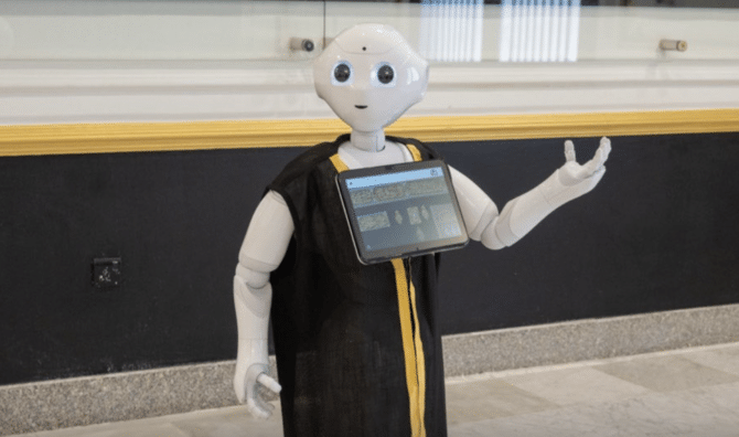 Un robot polyglotte pour accueillir les pèlerins à la Mecque
