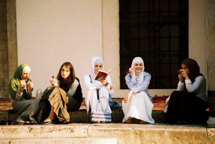 Islamophobie : éliminer les « idées fausses » sur le statut des femmes dans l’islam