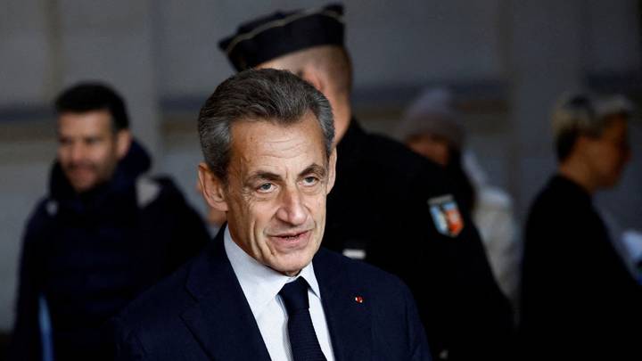 Sarkozy condamné à trois ans de prison dont un an ferme