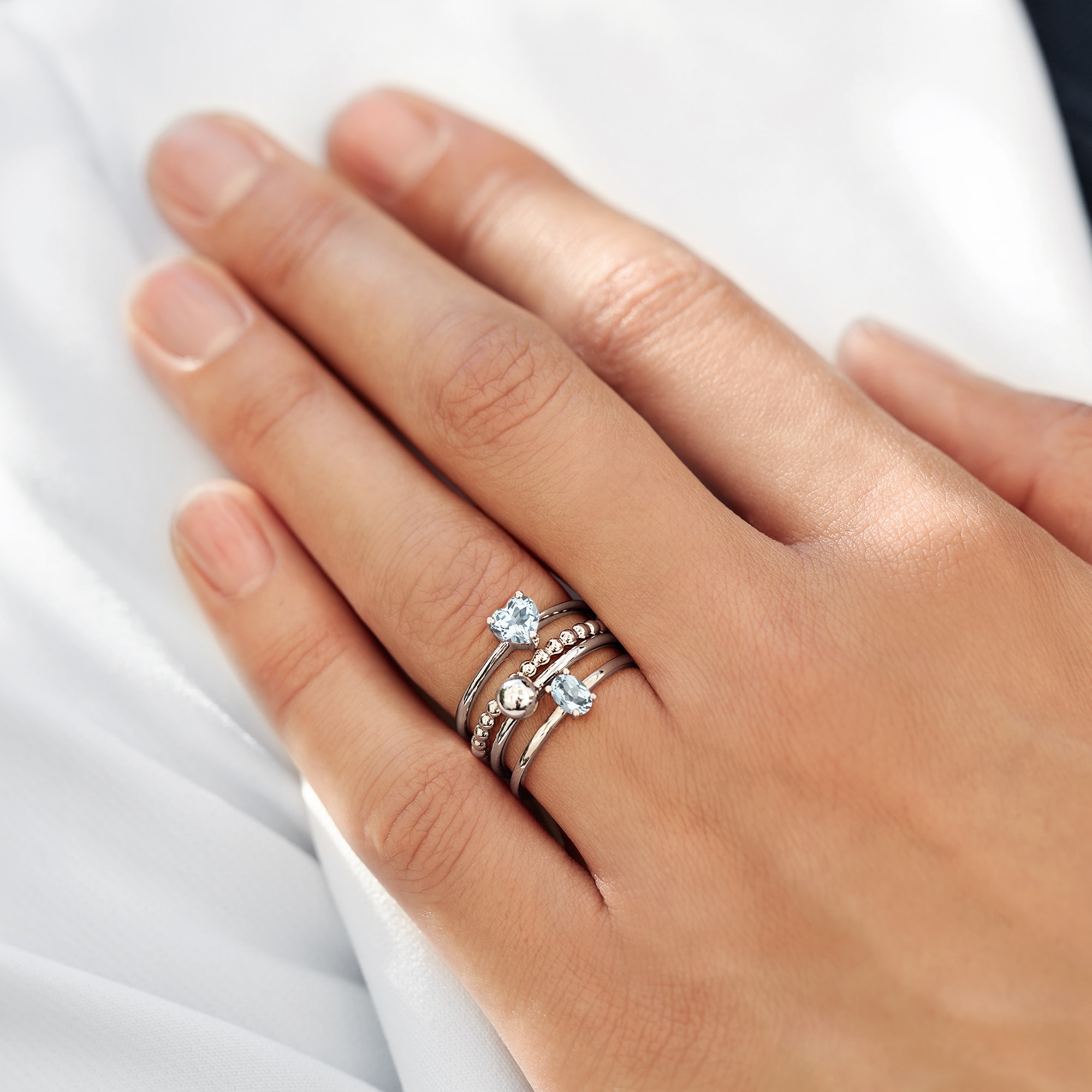 Envie d‘éclat ? Choisissez une bague avec une gemme colorée Envie d‘éclat ? Choisissez une bague avec une gemme colorée